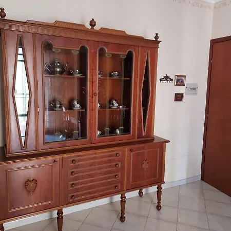 Romantic House * Lascari